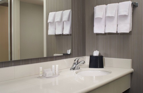 Maumee Hotel | Courtyard by Marriott Toledo Maumee/Arrowhead