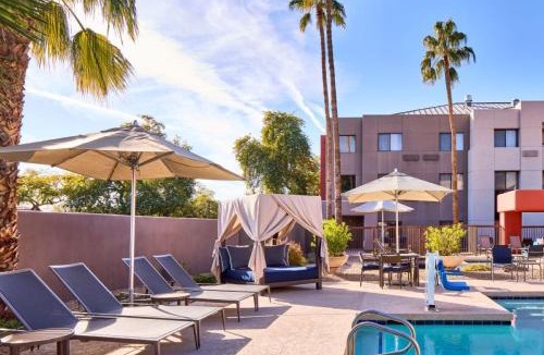 North Scottsdale Hotel | Courtyard Scottsdale North