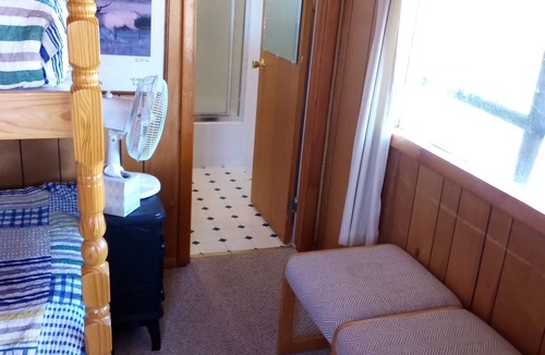 Wapiti Cabin | Cowboy Bunk House Cabin 1