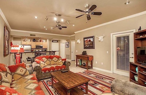 North Scottsdale House | Cowboy House Luxurious 3 bedroom Condo/CommunityPool/Grayhawk/Scottsdale