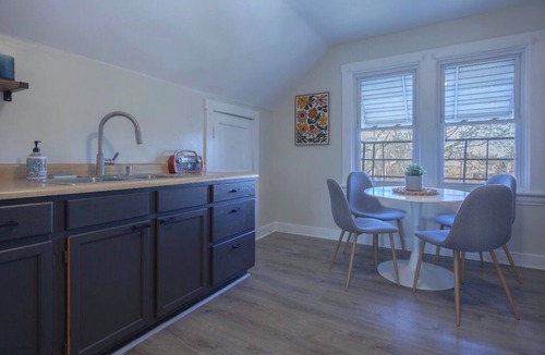 West Price Hill Apartment | Cozy 1- bedroom apartment, 8 mins to downtown Cincinnati