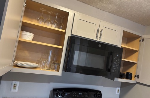 Tuttle West Apartment | Cozy 1-bedroom apartment in superb Dublin