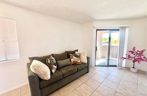 Hedrick Acres Condo | Cozy 1-bedroom condo with AC in soothing Tucson neighborhood with hot tub & pool