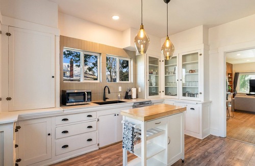 Richmond House | Cozy 1-bedroom House ~ Heart of Iconic Portland Hawthorne District!