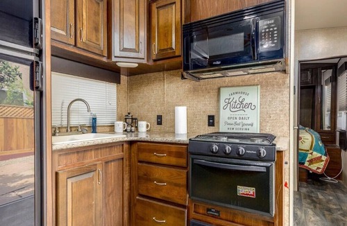 Wittmann House | Cozy 1-bedroom recreational vehicle with horse amenities available!