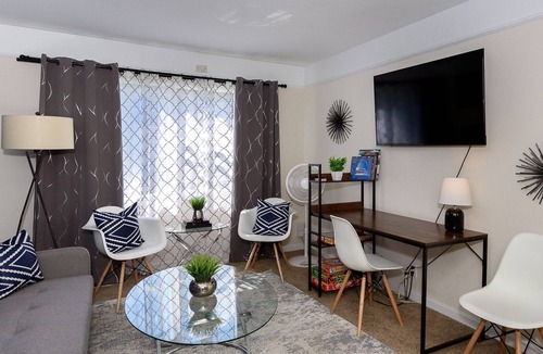 Bay Park Apartment | Cozy 1BR 15min to Mission Beach SeaWorld Pool+Gym