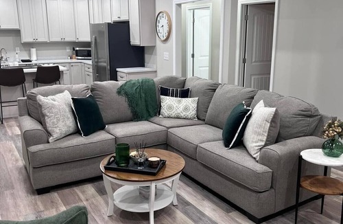 Huntington Apartment | Cozy 2-bedroom apartment located next to St. Mary's Hospital!