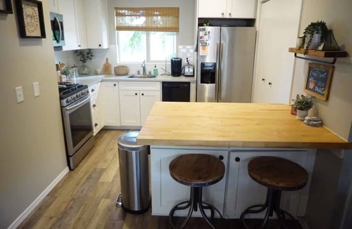 Riverside Condo | Cozy 2-bedroom condo in peaceful Riverside - Entire Place