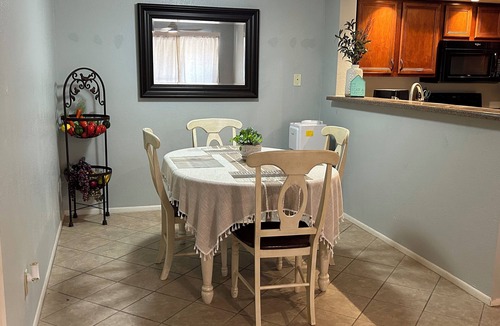 Glendale Condo | Cozy 2-bedroom condo with AC, fitness room, WiFi in enjoyable Glendale