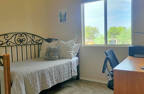 Ranchos De La Canada House | Cozy 2-bedroom guesthouse with dedicated workspace