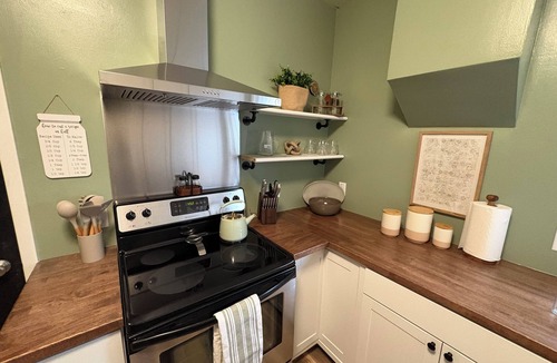 Rose Park House | Cozy 2-bedroom house centrally located on Chestnut Street in gorgeous Missoula