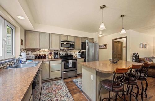 Carey Bay House | Cozy 2BR Lake Retreat w/Hot Tub near Lake Coeur d'Alene