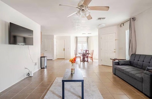 Tucson Apartment | Cozy 3 bedroom apartment in peaceful Tucson
