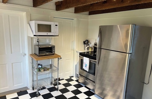 Oxford Cottage | Cozy 3 bedroom historic cottgage in Oxford, MD avialable Aug 2024