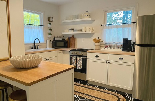 Fennville Cabin | Cozy 3-Bedroom Waterfront Cottage with Private Beach