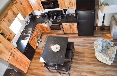 Davis Cottage | Cozy 3BR Cottage Fishing Private Dock Boating