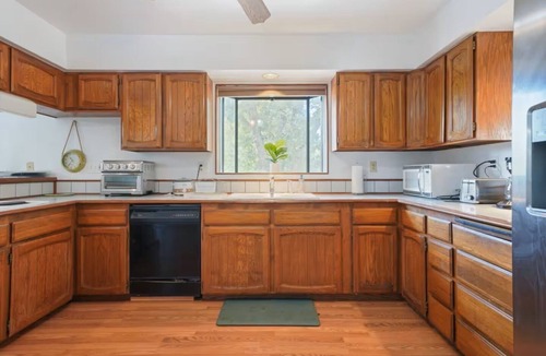 Beaver Cabin | Cozy 4-bedroom cabin in charming Beaver with AC