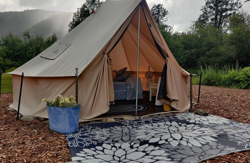 Sanders County Cabin | Cozy Beach Cove Yurt, glamping by the river 2mi from Quinn's Hot Springs Resort.