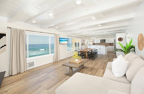 South Oceanside House | Cozy Beachfront Retreat with Private Spa - 1315-1