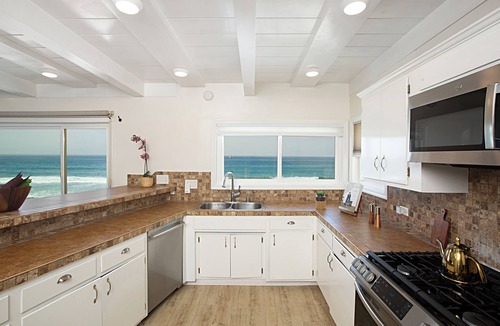 South Oceanside House | Cozy Beachfront Retreat with Private Spa - 1315-1