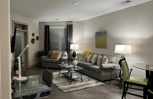 Farrington Apartment | Cozy but Accessible Hideaway. Lots of Amenities