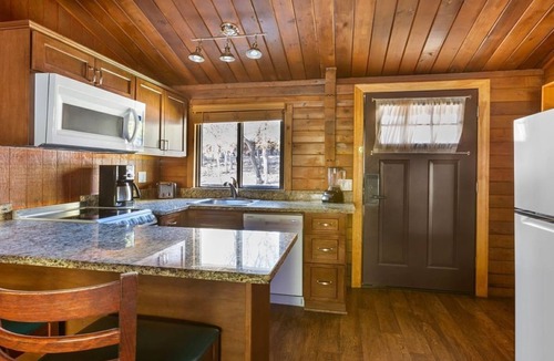 Kohls Ranch Resort | Cozy Cabin at Base of Mogollon Rim w/Fireplace, WiFi & Resort Pool