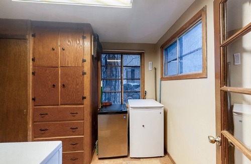 Sedona Cabin | Cozy Cabin in amazing location near the creek w/two lofts, wifi, & W/D