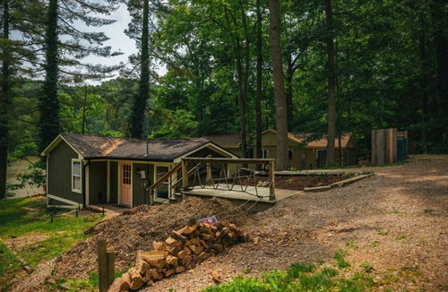 Martinsville Cabin | Cozy Cabin on Lake front with Hot tub & firepit