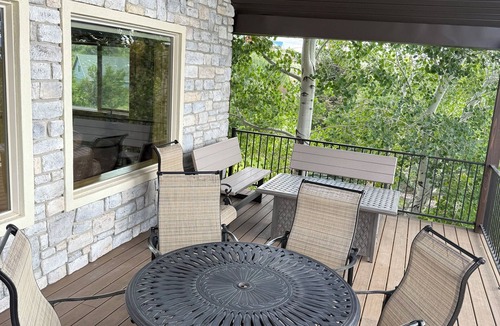 Fish Haven Cabin | Cozy cabin with AC, Wi-Fi and view of Bear Lake in charming Fish Haven, Idaho
