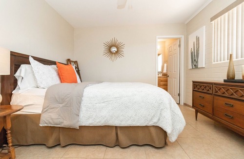 Southwest Village Condo | Cozy Cactus Condo - Walk to Old Town - Sleeps 6