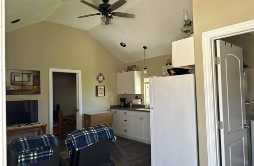 Littlefield Cottage | Cozy, Clean cottage Close to Mesquite, NV, golf courses, casinos, & ATV riding