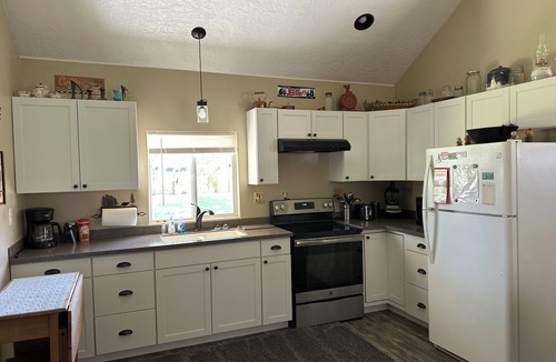 Littlefield Cottage | Cozy, Clean cottage Close to Mesquite, NV, golf courses, casinos, & ATV riding