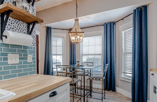 Myrtle Grove House | Cozy Coastal Cottage - Family Friendly, & minutes from the Beach!