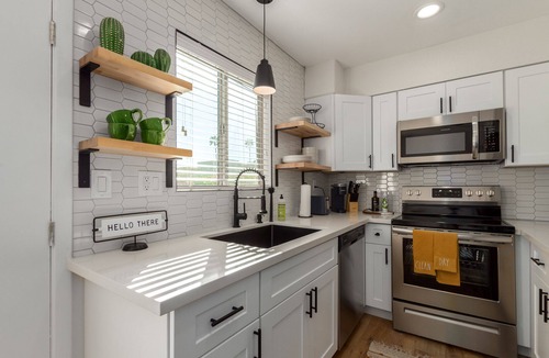Fashion Square Condo | Cozy condo in Scottsdale, walking distance to Old Town, Mall, Spring Training!