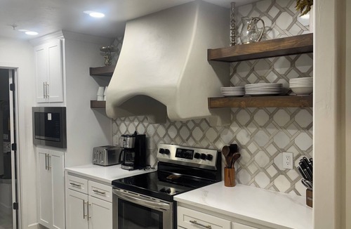 Tucson Condo | Cozy Condo Retreat Steps to the River Walk!