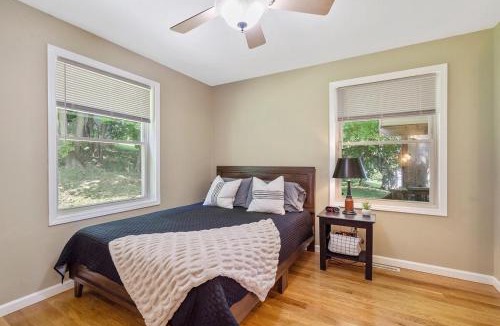 Oswego Apartment | Cozy Corner