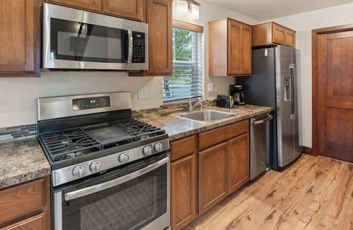 Dover Bay House | Cozy cottage in center of Dover Bay