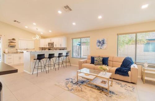 Casa Grande House | Cozy Desert Escape with Modern ComfortsVilla