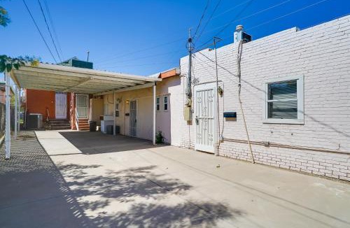 Downtown El Paso Apartment | Cozy El Paso Studio Rental about 7 Mi to Fort Bliss!