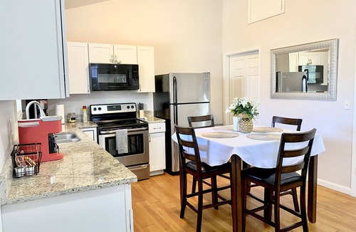 North Charleston Apartment | Cozy/Entire 2 Beds & 1 Bath Apartment. Private Entry.15 min from Airport