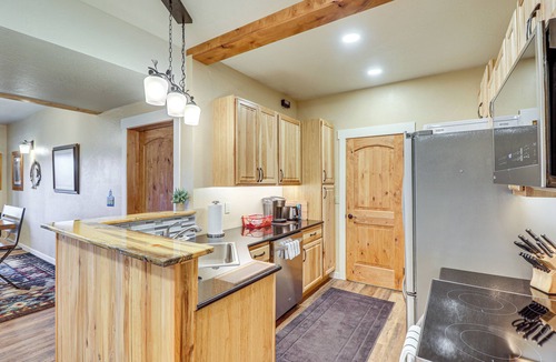 Eureka House | Cozy Eureka Getaway - Hike, Bike, Hunt & Fish!