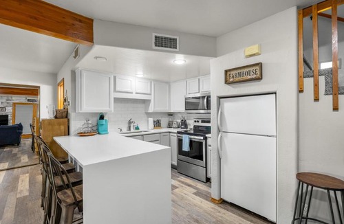 Kachina Village Apartment | Cozy Hilltop Retreat Quiet Street Near Downtown and NAU Private Forested Setting