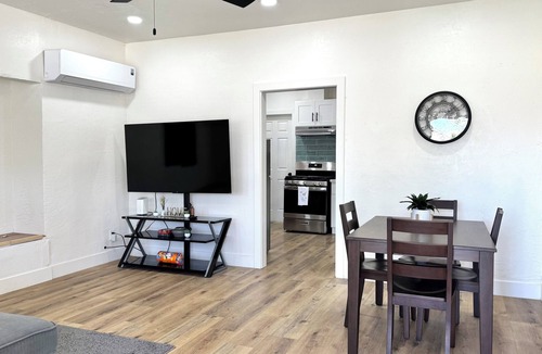 Hanford Apartment | Cozy Historic Hanford Hideaway 1BR/1BA w/Laundry