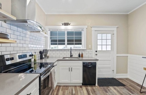 Manito House | Cozy Home Overlooking Manito Park + Free parking!