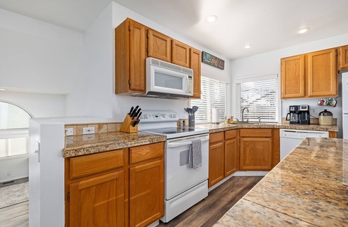 Southeast Boise House | Cozy House Near Boise State University, Downtown and Boise River Greenbelt.