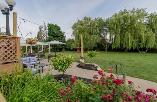 Marblehead Condo | Cozy Lake Erie B&B + Breakfast Near Lighthouse