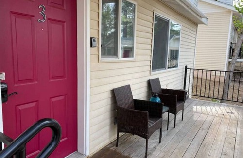 The Village Cabin | Cozy Lake-View Lodge Cabin #3 (2 BR Near Village)