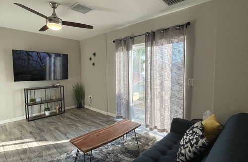 Prescott Valley Units House | Cozy MidCentury EntireApt 1-Bed/1-Bath