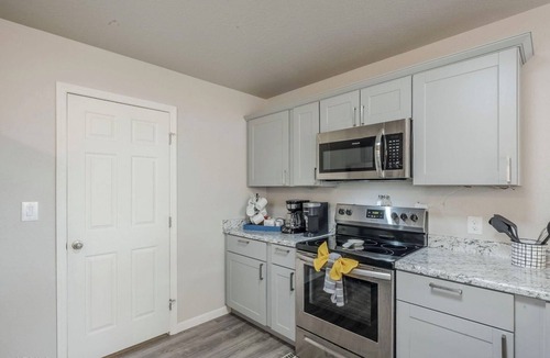 Golden Springs House | Cozy Modern 3-bedroom House in Gold Canyon Dark Sky Community & Mountain Views