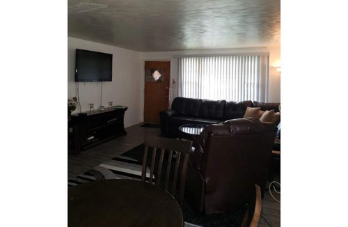 Northeast Columbus House | Cozy North Columbus 10 min from Airport